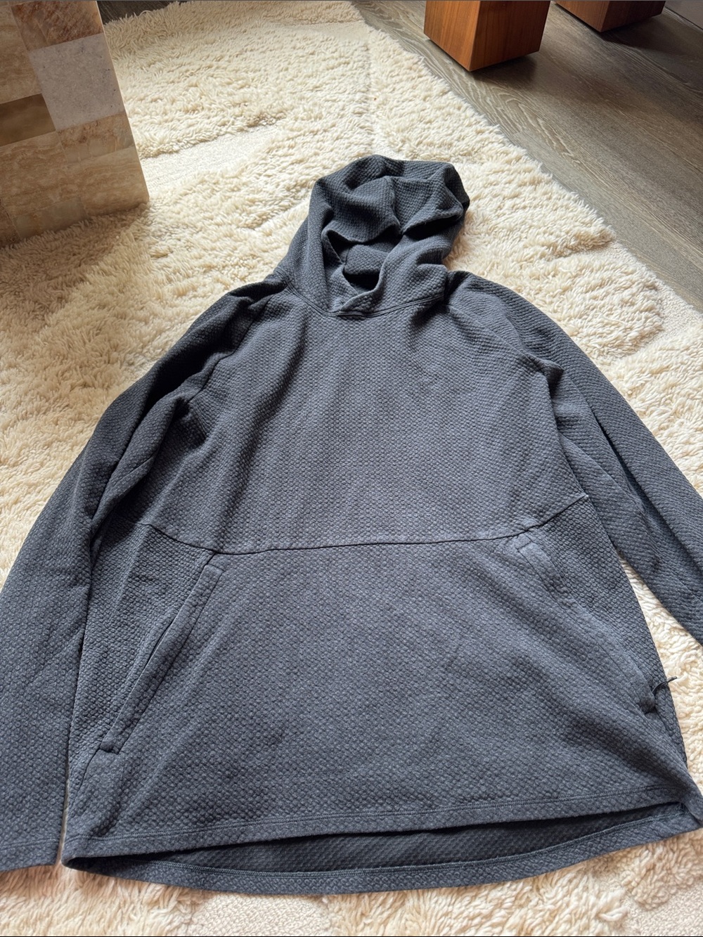 lululemon athletica Men's Dark Charcoal Hooded Pullover